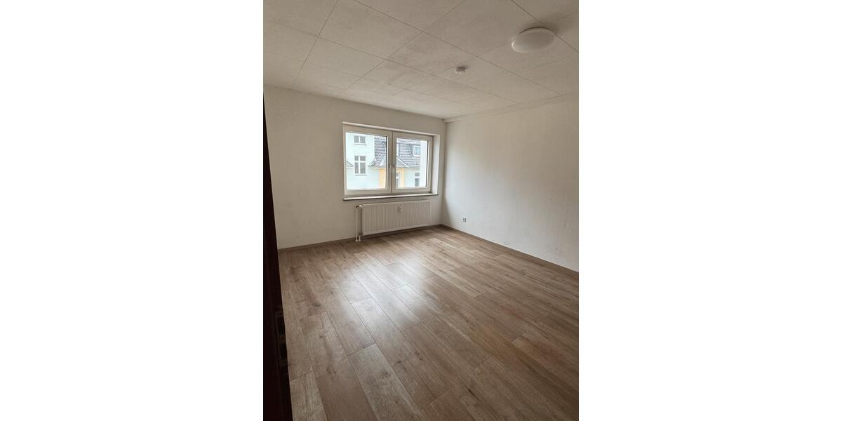 Etagenwohnung Essen Stadtbezirk III - 2 Zimmer, 62 m&sup2;, 695&euro; | Angebot:25195634