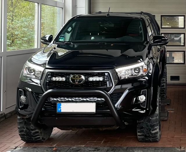 Toyota Hilux 137.000 km 39.990 &euro; Wipperfürth 51688