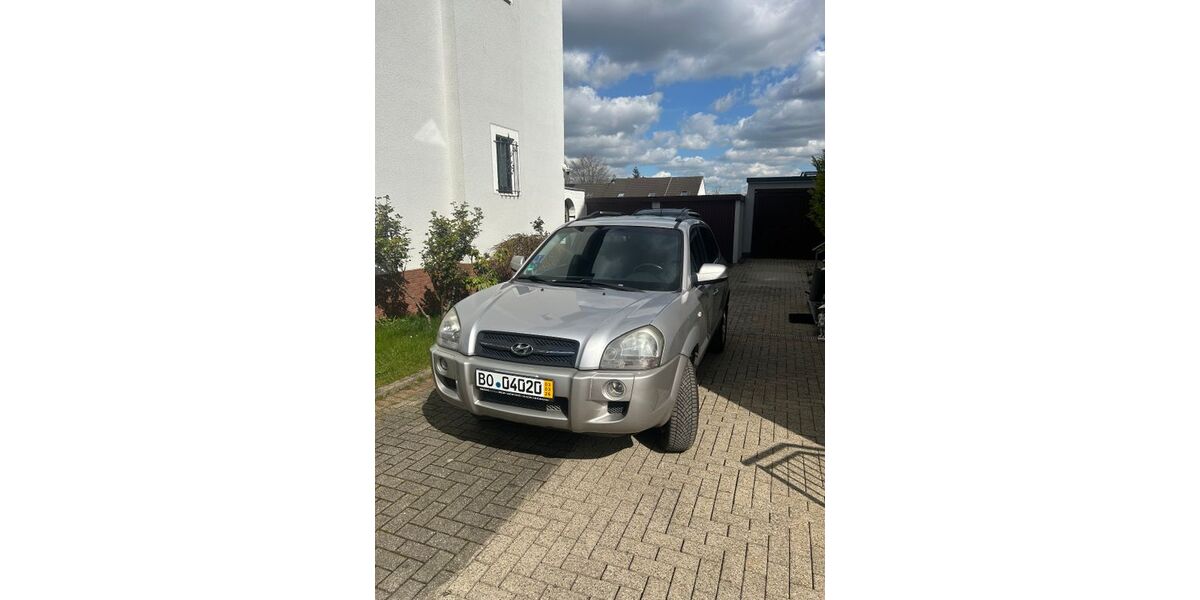 Hyundai TUCSON 110.000 km 5.500 &euro; Bochum 44805
