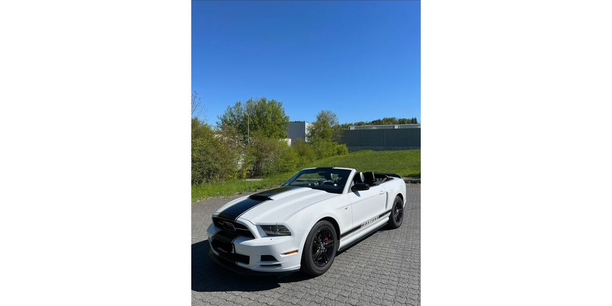 Ford Mustang 120.000 km 16.900 &euro; Halver 58553