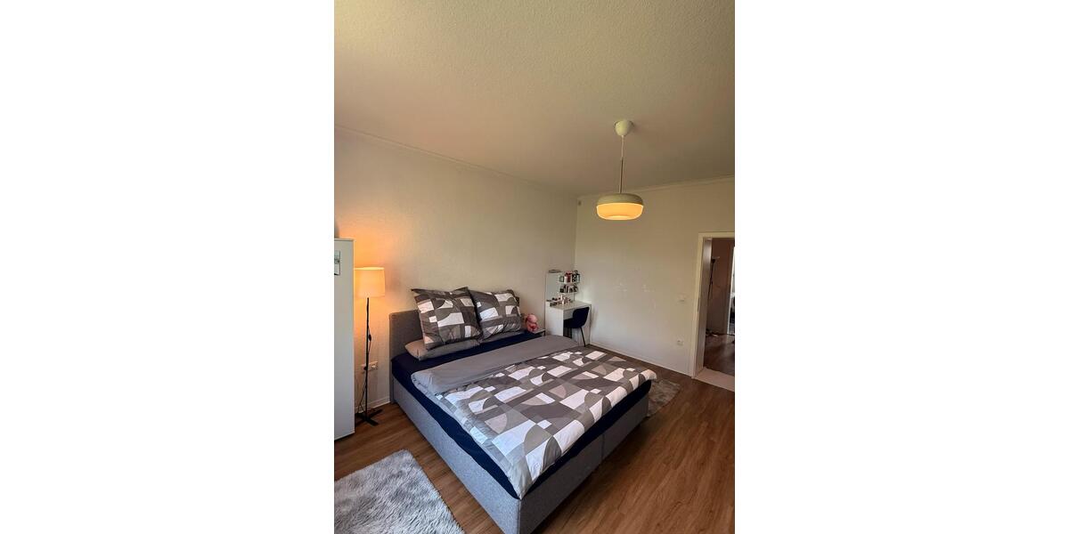 Etagenwohnung Essen Stadtbezirk VI - 2 Zimmer, 65 m&sup2;, 842&euro; | Angebot:26506425