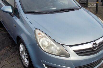 Opel Corsa 142.000 km 1.300 &euro; Düsseldorf 40233