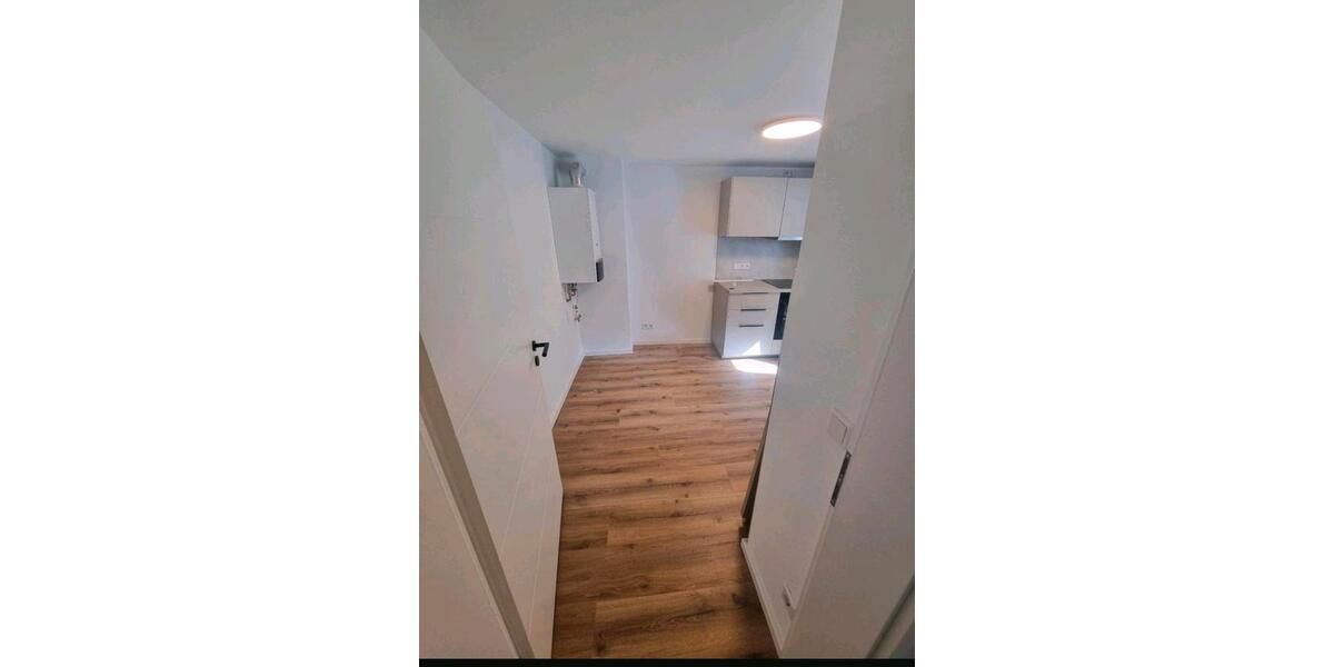 Dachgeschoßwohnung Wuppertal Lichtenplatz - 2 Zimmer, 80 m&sup2;, 940&euro; | Angebot:26483898