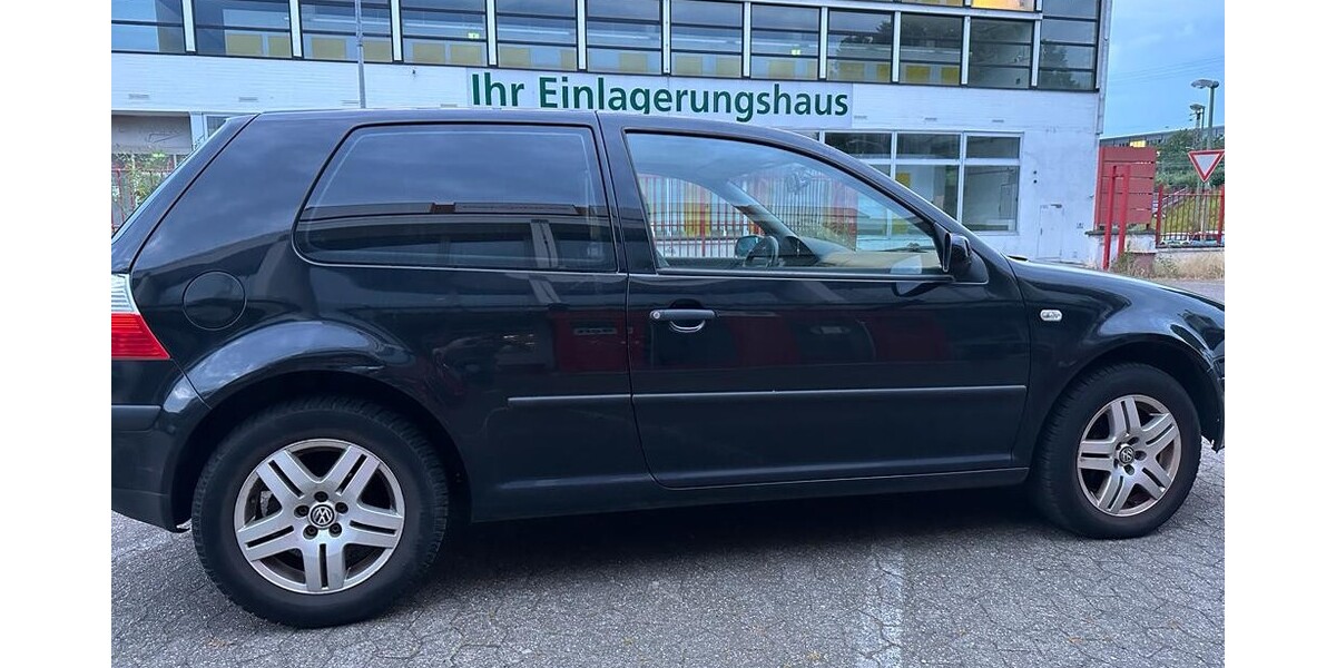 VW Golf 135.000 km 1.200 &euro; Essen 45121