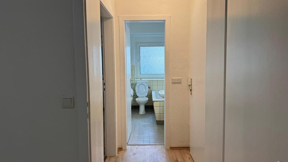 Erdgeschoßwohnung Essen Frillendorf - 1.5 Zimmer, 45 m&sup2;, 525&euro; | Angebot:26600498