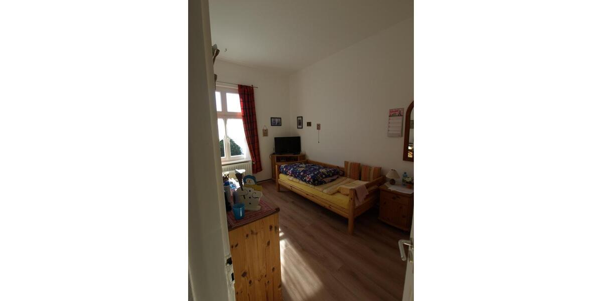 Einfamilienhaus Wermelskirchen - 16 Zimmer, 350 m&sup2;, 3.000&euro; | Angebot:26495527