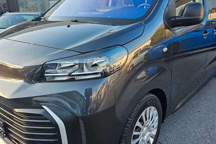 Toyota Proace 5.660 km 34.999 &euro; Gelsenkirchen 45884