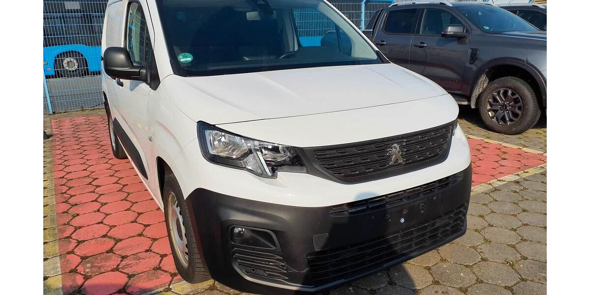 Peugeot Partner 104.000 km 11.980 &euro; Essen 45307