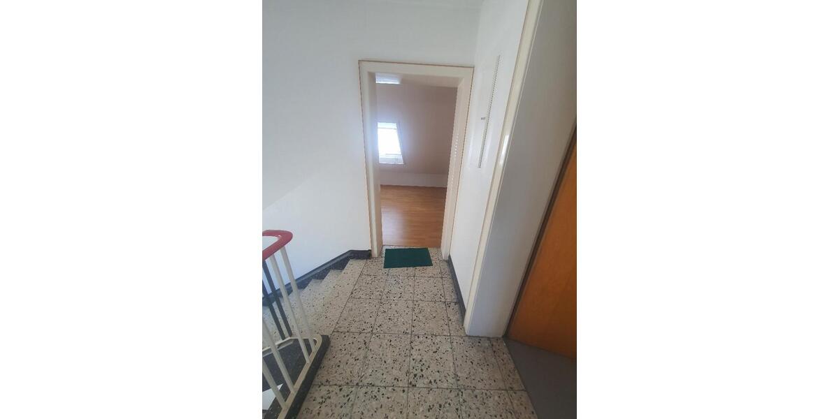 Dachgeschoßwohnung Wuppertal Elberfeld - 2 Zimmer, 52 m&sup2;, 260&euro; | Angebot:25755285