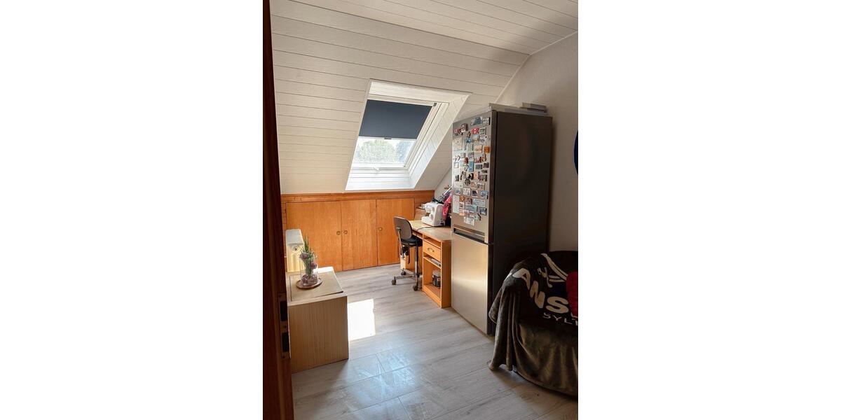 Dachgeschoßwohnung Halver - 4 Zimmer, 105 m&sup2;, 198.000&euro; | Angebot:27298978