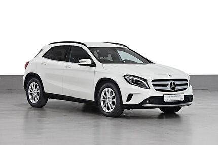 Mercedes-Benz GLA 180 128.034 km 17.400 &euro; Düsseldorf 40597