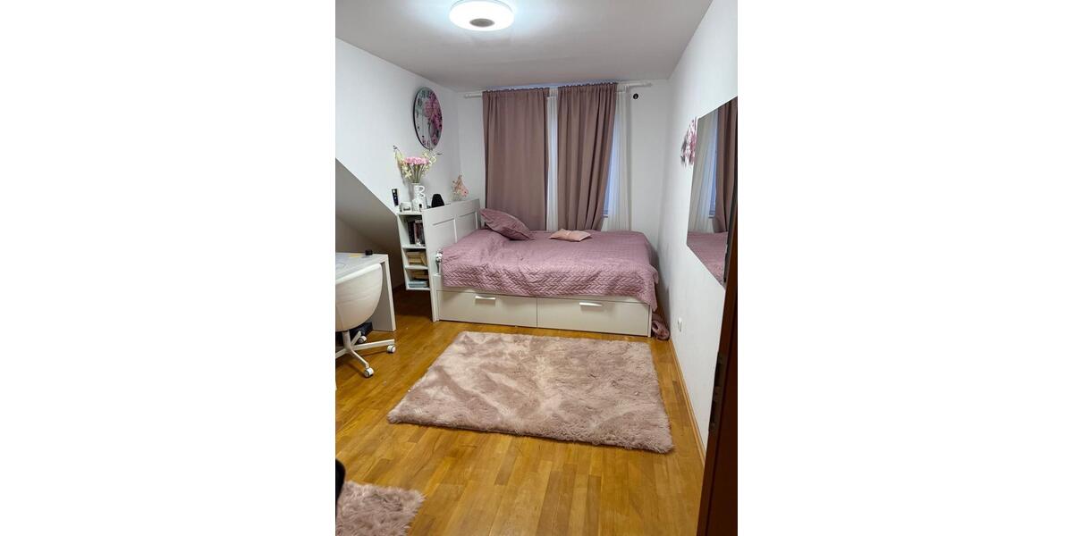 Reihenhaus Bochum Günnigfeld - 8 Zimmer, 225 m&sup2;, 590.000&euro; | Angebot:25793020