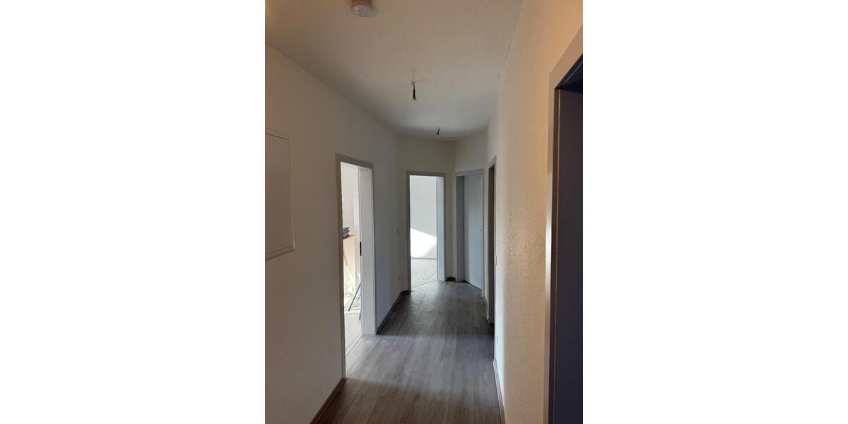Dachgeschoßwohnung Gelsenkirchen - 3.5 Zimmer, 69 m&sup2;, 490&euro; | Angebot:26610407