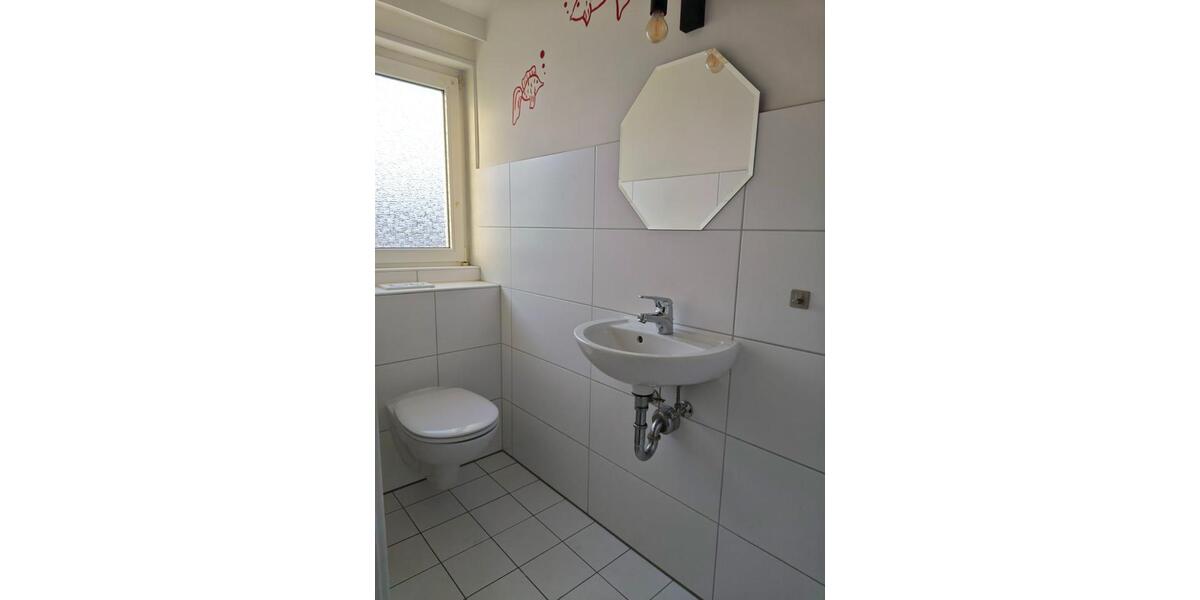 Dachgeschoßwohnung Remscheid Gemarkung Bergisch Born - 3 Zimmer, 60 m&sup2;, 490&euro; | Angebot:25300098