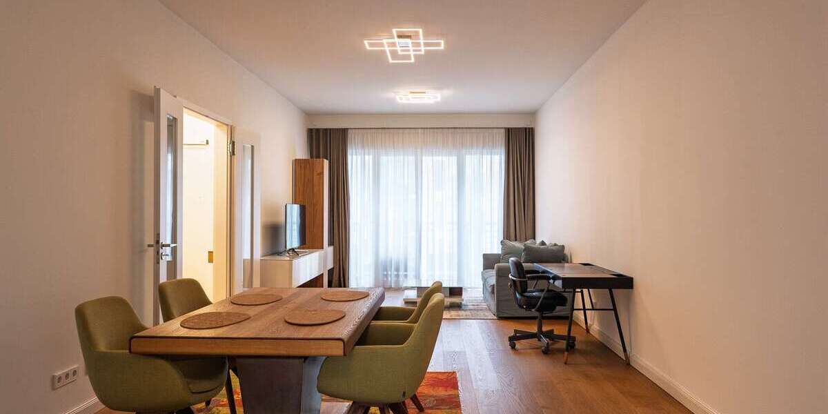 Etagenwohnung Düsseldorf Altstadt - 2 Zimmer, 84 m&sup2;, 2.500&euro; | Angebot:26665203