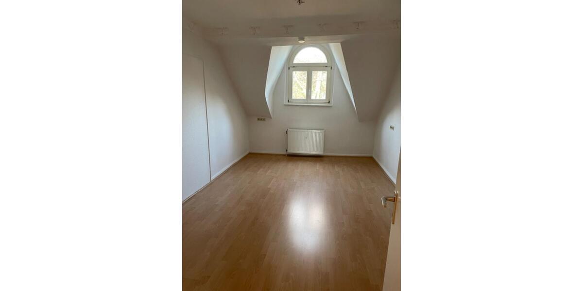 Dachgeschoßwohnung Wuppertal Brill - 2.5 Zimmer, 75 m&sup2;, 525&euro; | Angebot:24780684