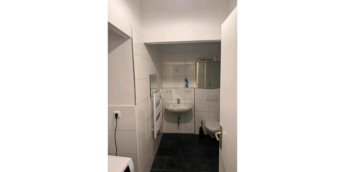 Etagenwohnung Hilden - 4.5 Zimmer, 150 m&sup2;, 1.500&euro; | Angebot:25830510