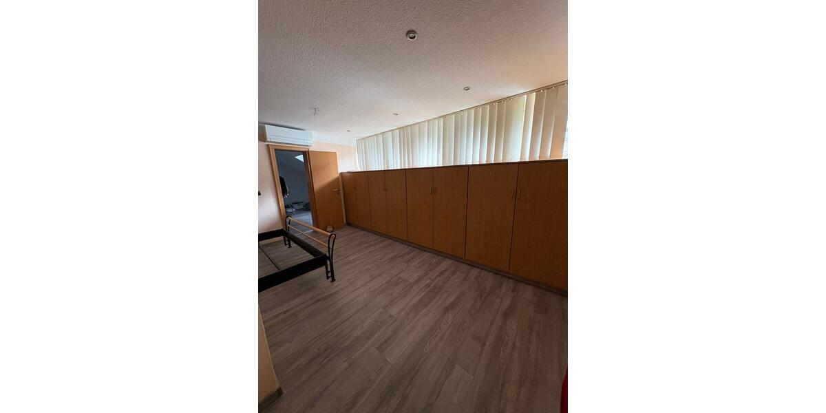 Dachgeschoßwohnung Hagen Hagen-Nord - 5 Zimmer, 120 m&sup2;, 900&euro; | Angebot:25146288