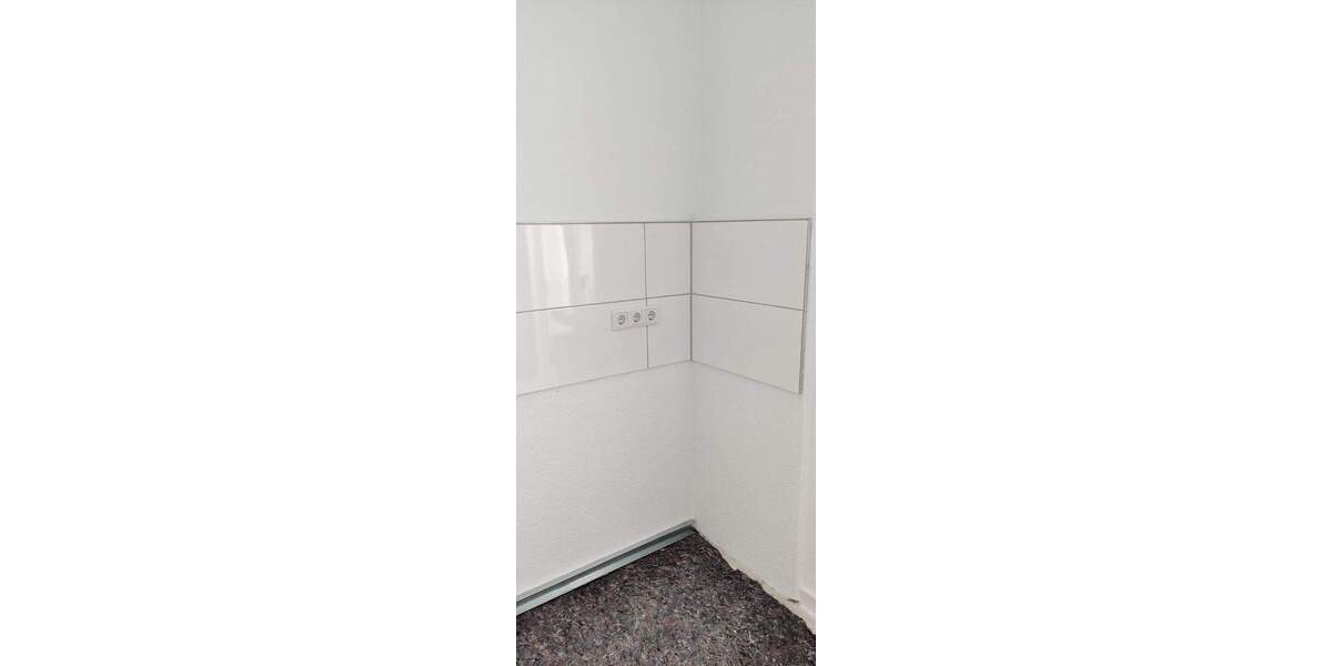 Etagenwohnung Düsseldorf Rath - 3 Zimmer, 92 m&sup2;, 1.250&euro; | Angebot:25774706