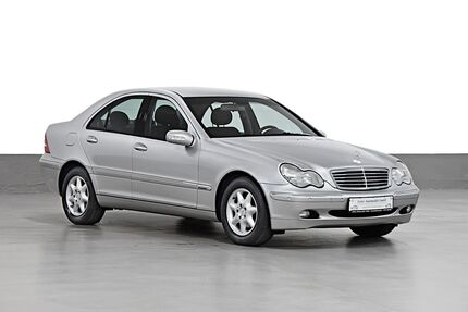 Mercedes-Benz C 180 181.634 km 4.500 &euro; Düsseldorf 40597