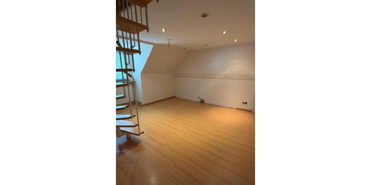 Dachgeschoßwohnung Bochum Günnigfeld - 3 Zimmer, 78 m&sup2;, 741&euro; | Angebot:26518324
