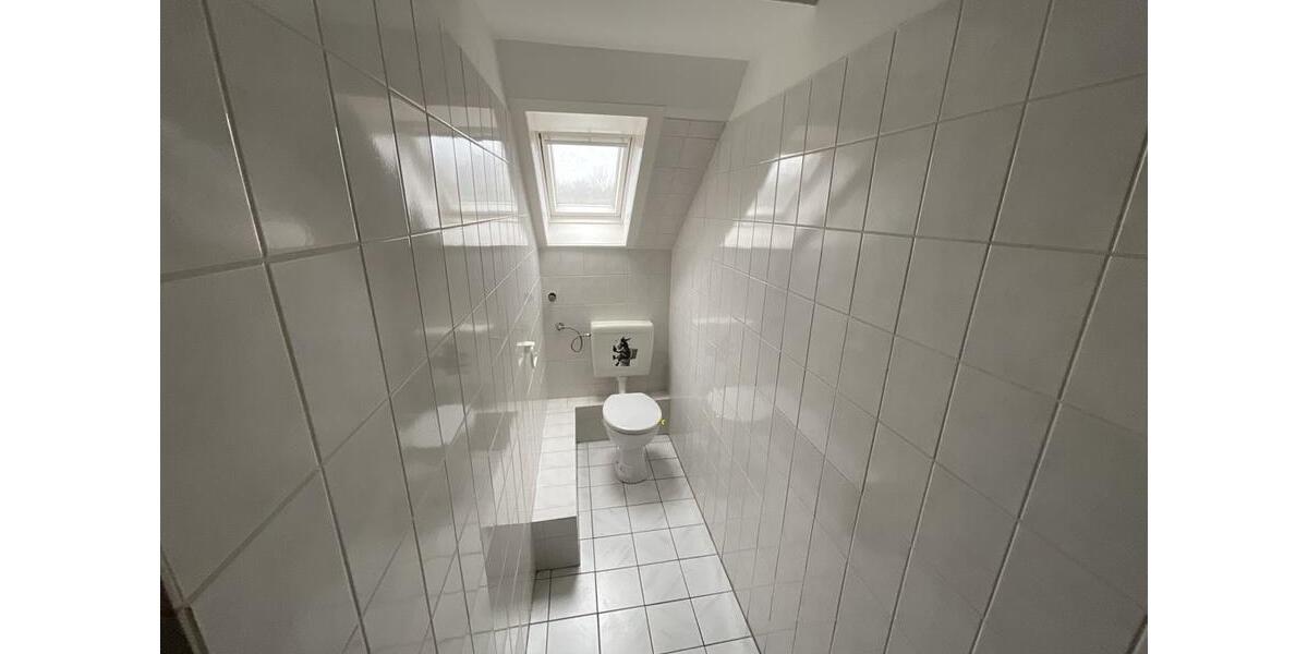 Dachgeschoßwohnung Essen Stadtbezirk IV - 2 Zimmer, 48 m&sup2;, 409&euro; | Angebot:25423606