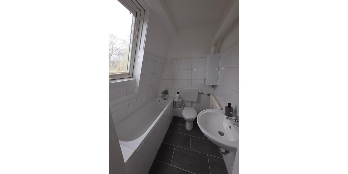 Dachgeschoßwohnung Gevelsberg - 3 Zimmer, 96 m&sup2;, 650&euro; | Angebot:25725329