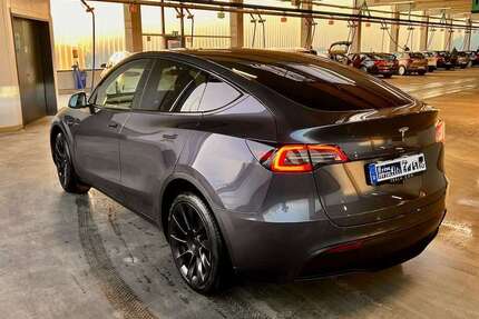 Tesla Model Y 50.000 km 29.950 &euro; Düsseldorf 40479