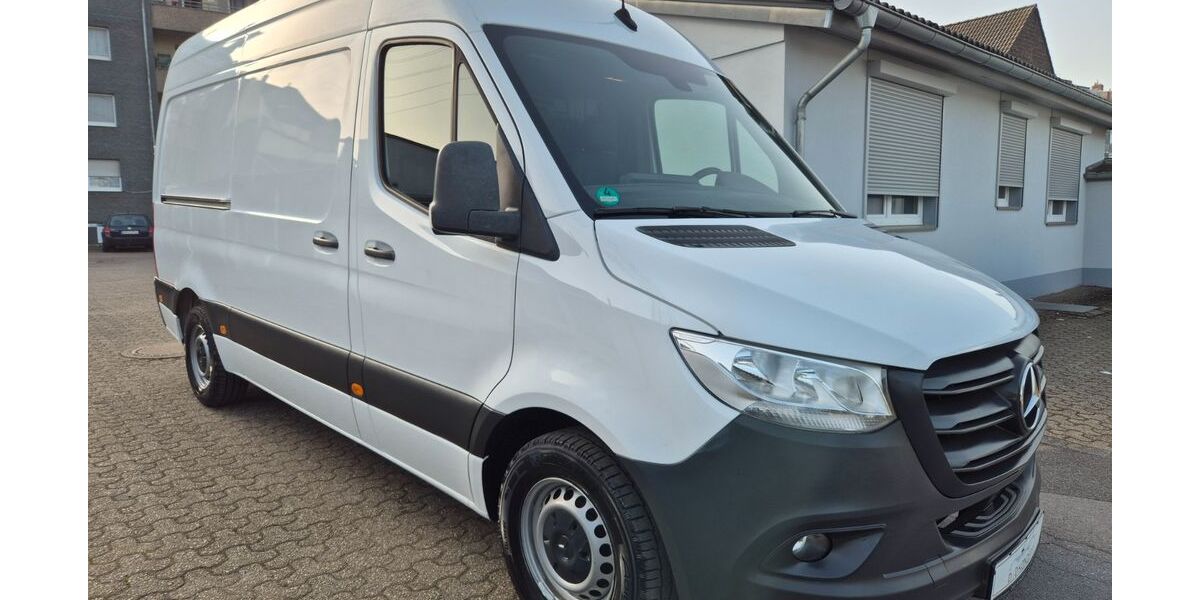 Mercedes-Benz Sprinter 197.000 km 22.500 &euro; Düsseldorf 40591