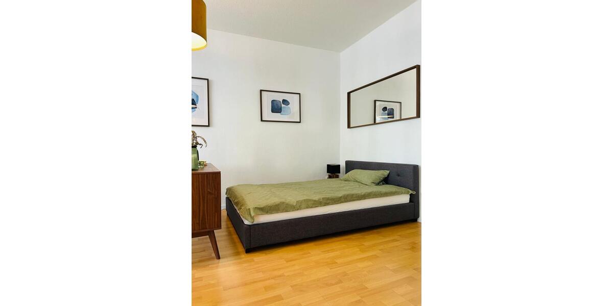 Etagenwohnung Düsseldorf Oberbilk - 1 Zimmer, 42 m&sup2;, 1.250&euro; | Angebot:24475320