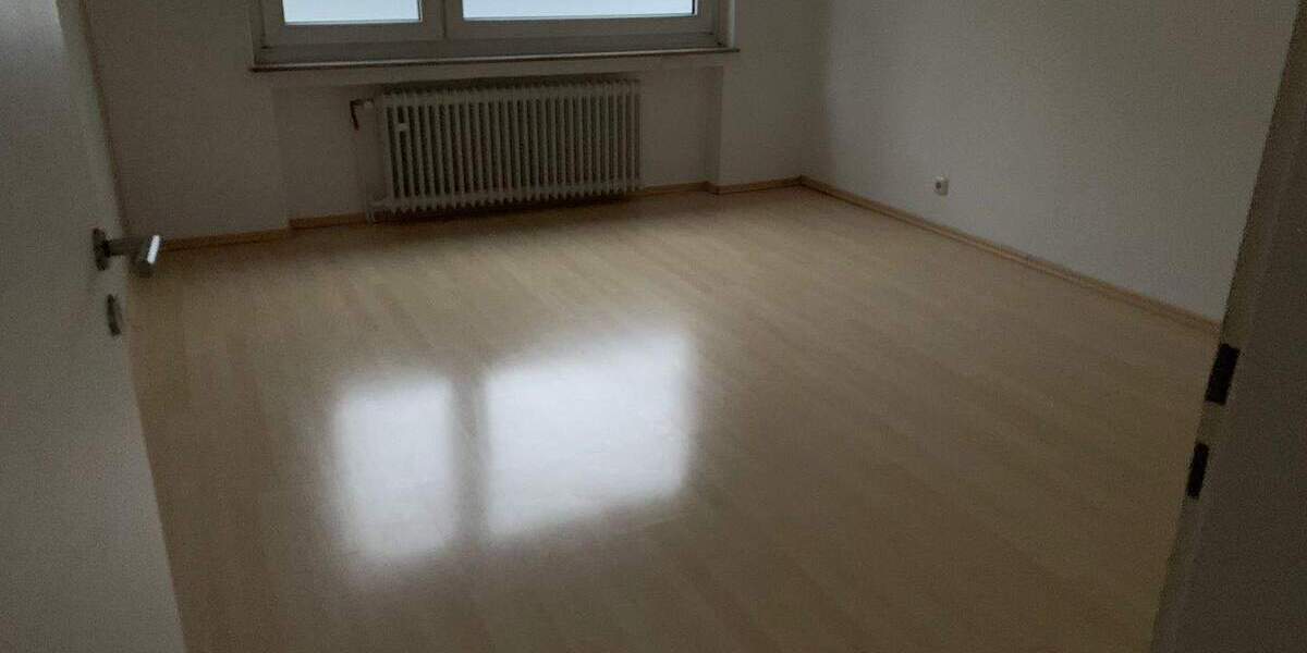 Etagenwohnung Solingen Solingen-Mitte - 3 Zimmer, 77 m&sup2;, 179.000&euro; | Angebot:25732445