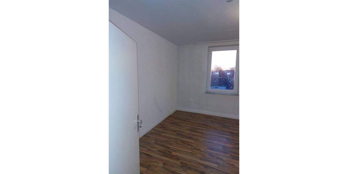 Etagenwohnung Gelsenkirchen Bismarck - 3 Zimmer, 77 m&sup2;, 420&euro; | Angebot:25778341