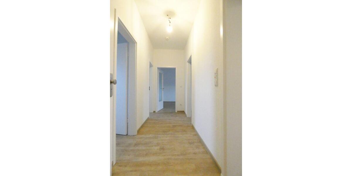 Dachgeschoßwohnung Essen Stadtbezirk III - 3 Zimmer, 78 m&sup2;, 679&euro; | Angebot:25131713