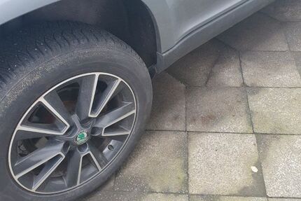 Skoda Yeti 100.450 km 10.200 &euro; Bochum 44892