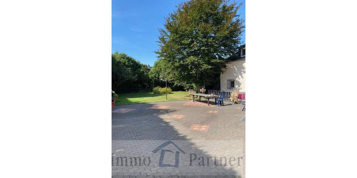 Mehrfamilienhaus, Wohnhaus Düsseldorf / Hassels Hassels - 9 Zimmer, 270 m&sup2;, 839.000&euro; | Angebot:25747799
