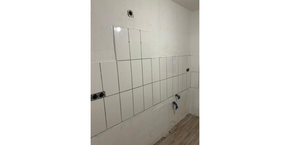 Etagenwohnung Solingen Central - 1 Zimmer, 63 m&sup2;, 890&euro; | Angebot:25612886