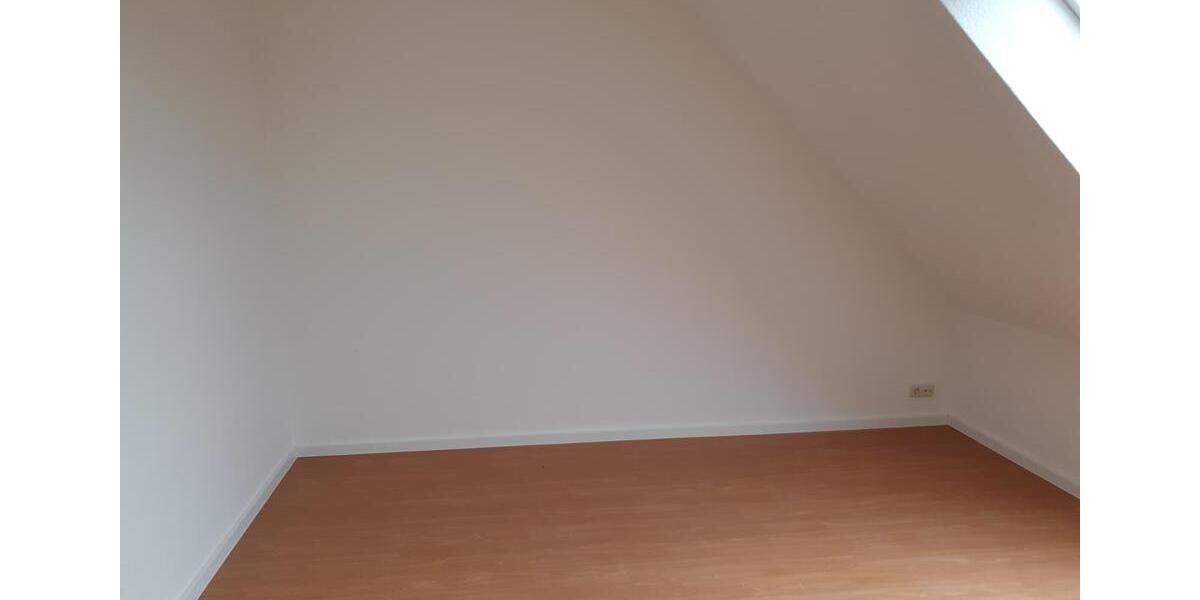 Dachgeschoßwohnung Essen Stadtbezirk III - 2 Zimmer, 50 m&sup2;, 470&euro; | Angebot:26483901