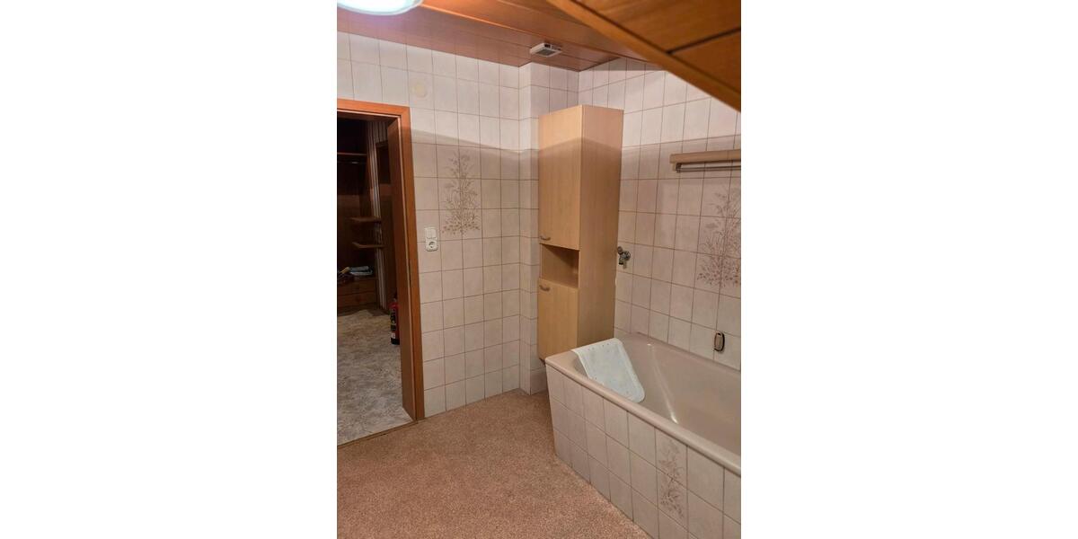 Dachgeschoßwohnung Haan - 2 Zimmer, 70 m&sup2;, 850&euro; | Angebot:26482603