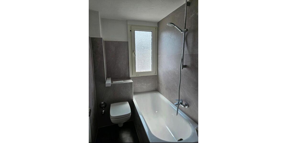 Etagenwohnung Hagen Hagen-Nord - 3 Zimmer, 105 m&sup2;, 700&euro; | Angebot:25887352