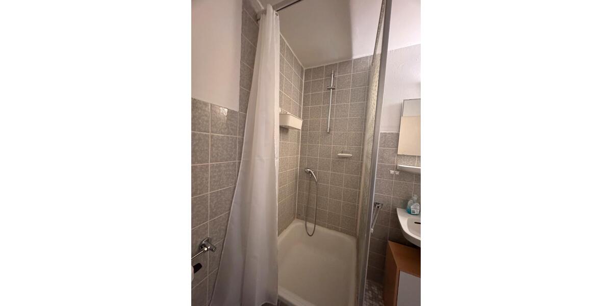 Etagenwohnung Wuppertal Cronenberg - 1 Zimmer, 23 m&sup2;, 141&euro; | Angebot:26516453