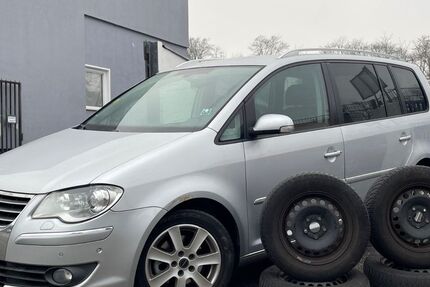 VW Touran 260.000 km 3.680 &euro; Essen 45326