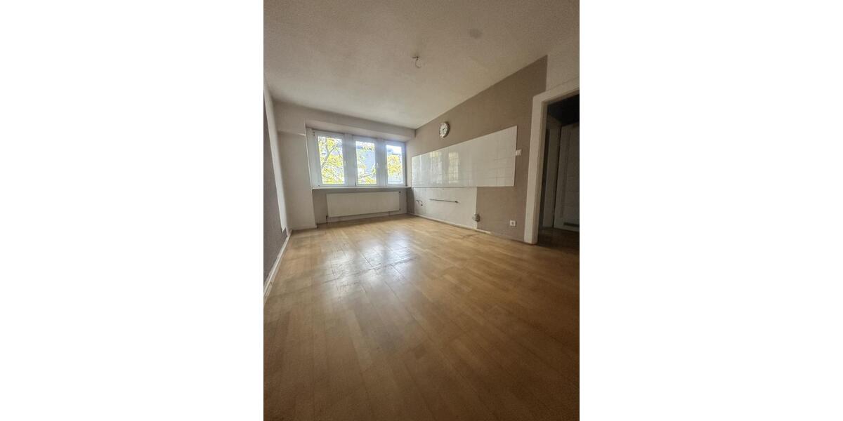 Etagenwohnung Wuppertal Gemarkung Langerfeld - 4 Zimmer, 107 m&sup2;, 980&euro; | Angebot:25648690