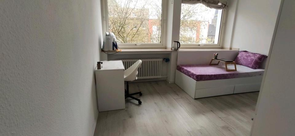 Etagenwohnung Mülheim an der Ruhr - 1 Zimmer, 22 m&sup2;, 599&euro; | Angebot:26483900