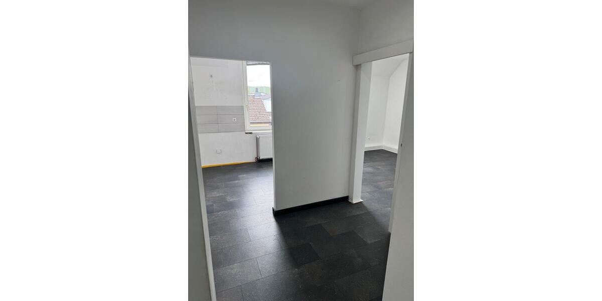 Etagenwohnung Velbert Velbert-Mitte - 2 Zimmer, 95 m&sup2;, 850&euro; | Angebot:26566401