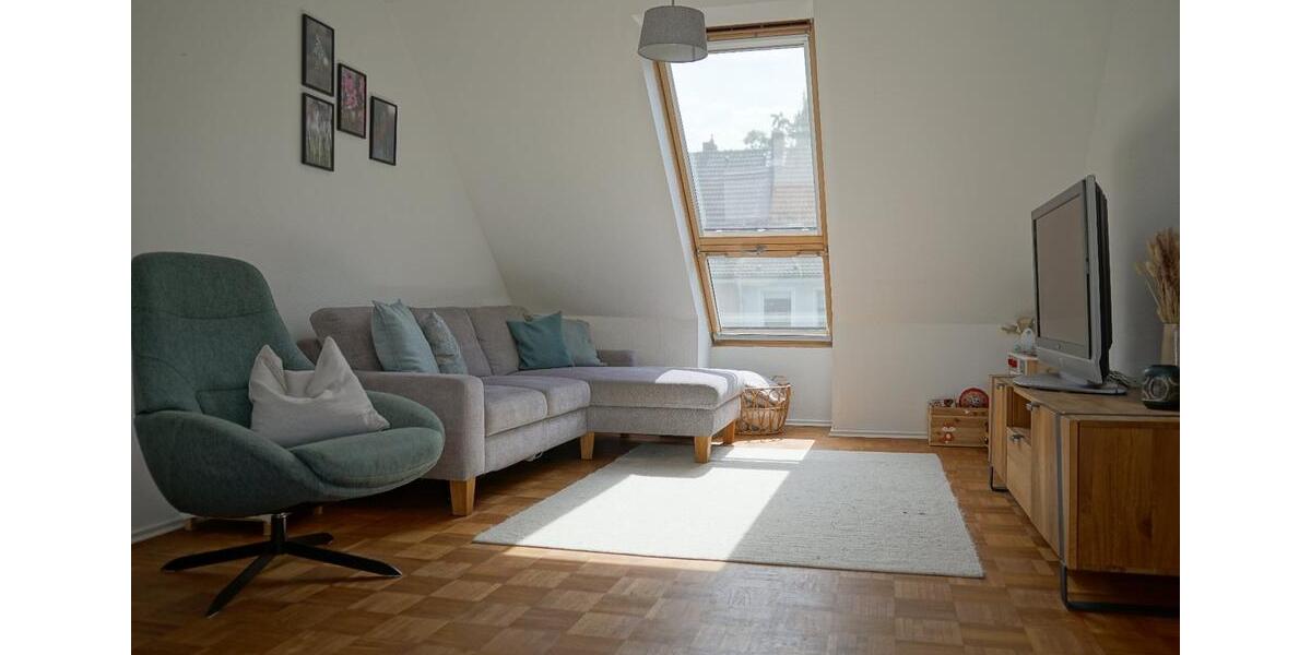 Dachgeschoßwohnung Essen Stadtbezirk II - 4 Zimmer, 95 m&sup2;, 379.000&euro; | Angebot:26288282
