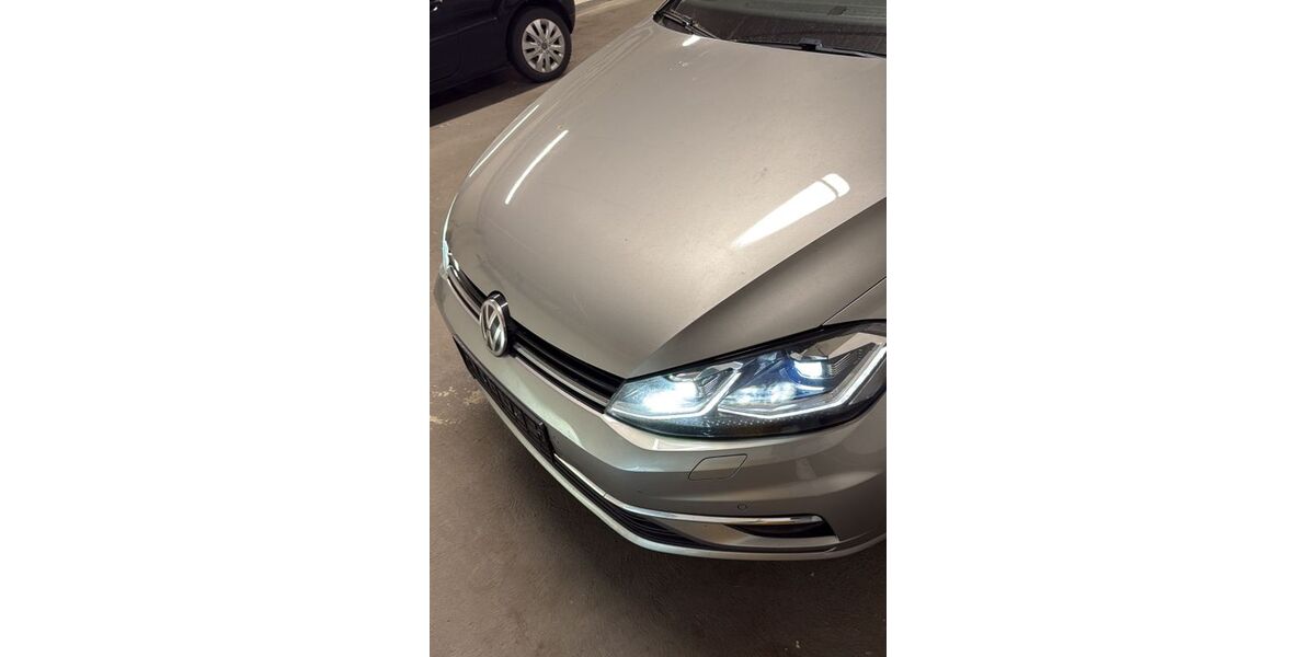 VW Golf 170.000 km 12.900 &euro; Düsseldorf 40215