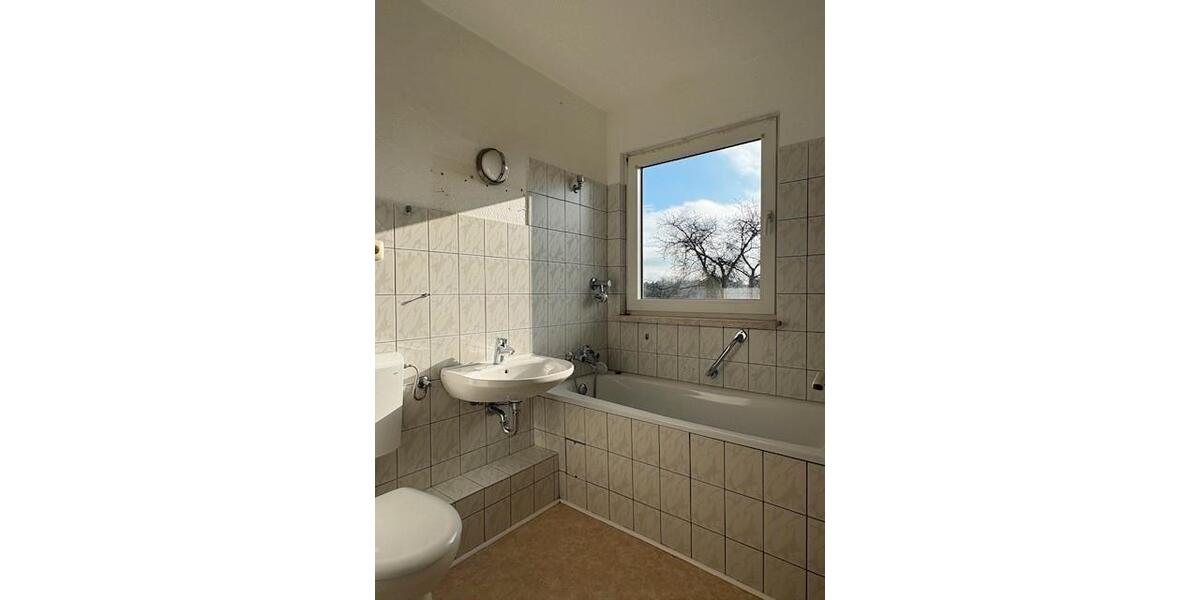 Dachgeschoßwohnung Remscheid Reinshagen - 3 Zimmer, 52 m&sup2;, 294&euro; | Angebot:26181322