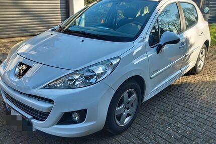 Peugeot 207 138.500 km 2.975 &euro; Erkrath 40699