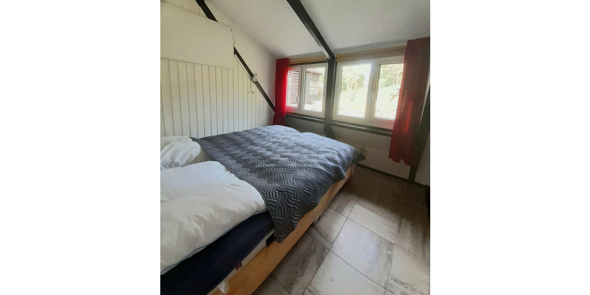 Ferienimmobilie Wuppertal Gemarkung Ronsdorf - 345&euro; | Angebot:25723943