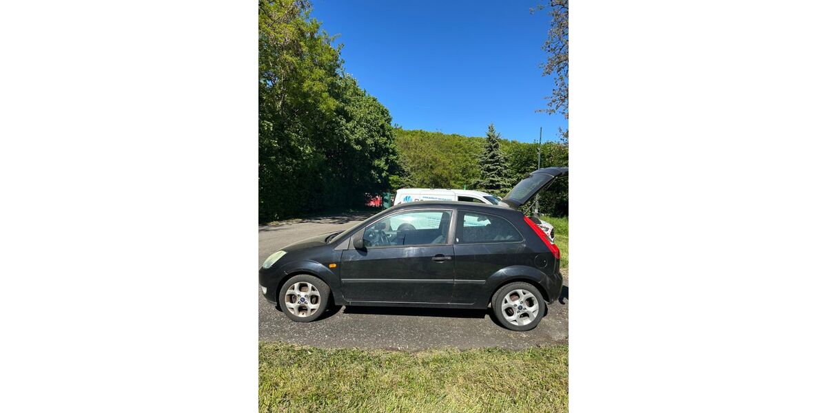 Ford Fiesta 180.000 km 900 &euro; Erkrath 40699
